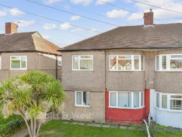 2 bedroom maisonette for sale