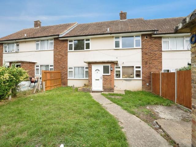 2 bedroom maisonette for sale