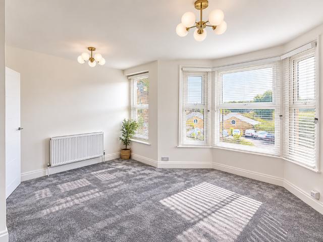 2 bedroom maisonette for sale