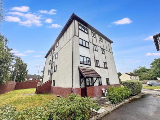 2 bedroom maisonette for sale
