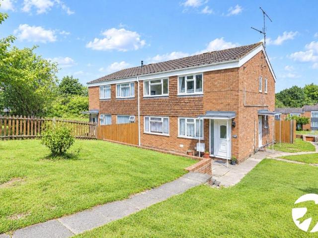 2 bedroom maisonette for sale