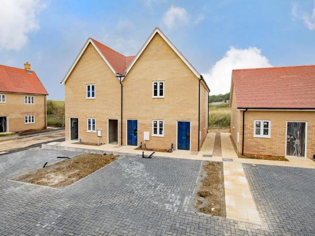 2 bedroom maisonette for sale