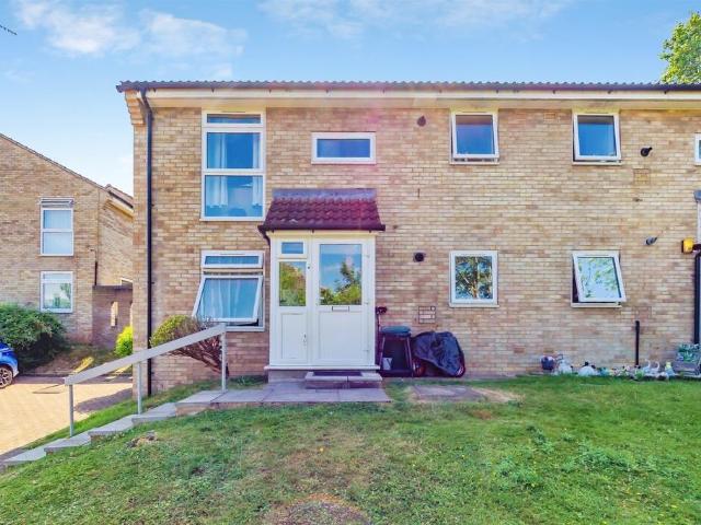 2 bedroom maisonette for sale
