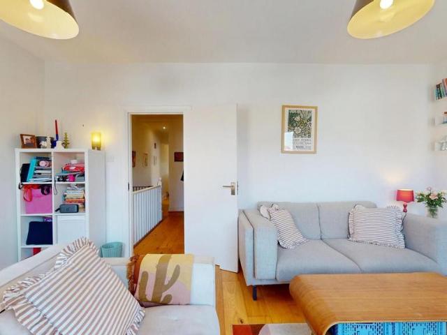 2 bedroom maisonette for sale