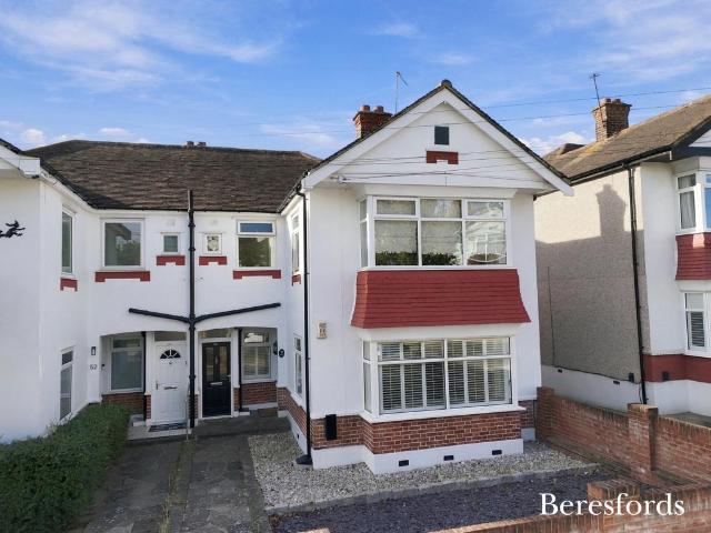 2 bedroom maisonette for sale