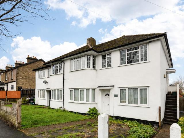2 bedroom maisonette for sale