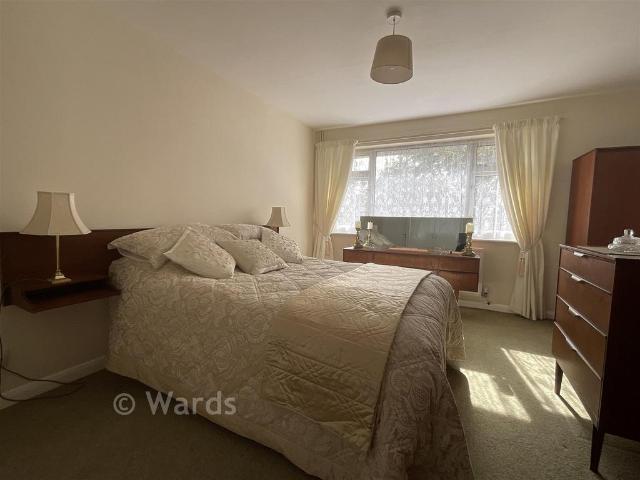 2 bedroom maisonette for sale
