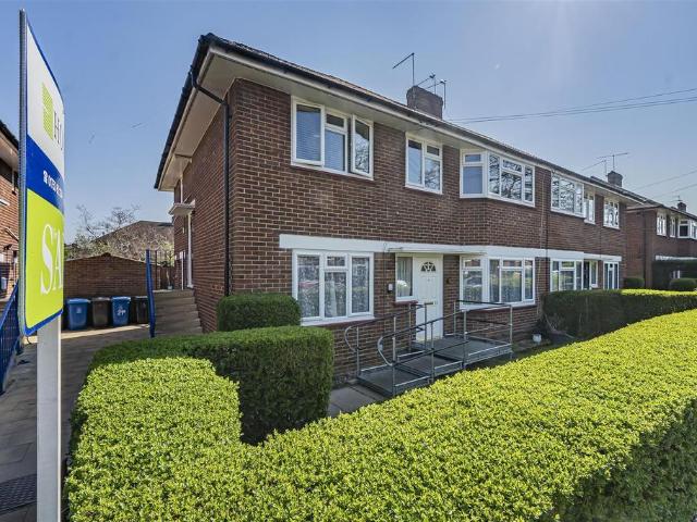 2 bedroom maisonette for sale