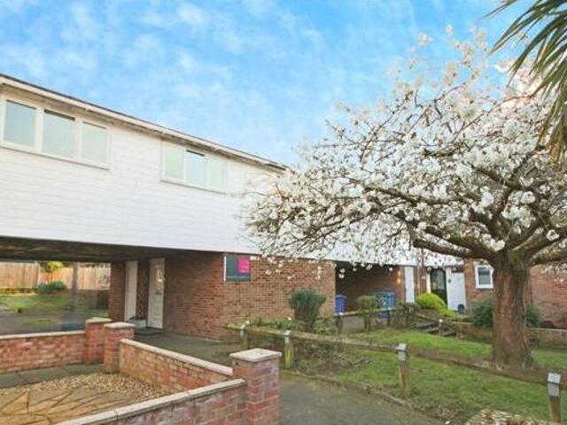 2 Bedroom Maisonette For Sale In Bracknell, Berkshire
