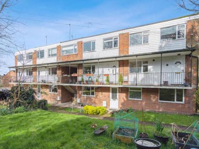2 Bedroom Maisonette For Sale In Chesham