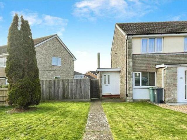2 Bedroom Maisonette For Sale In East Cowes