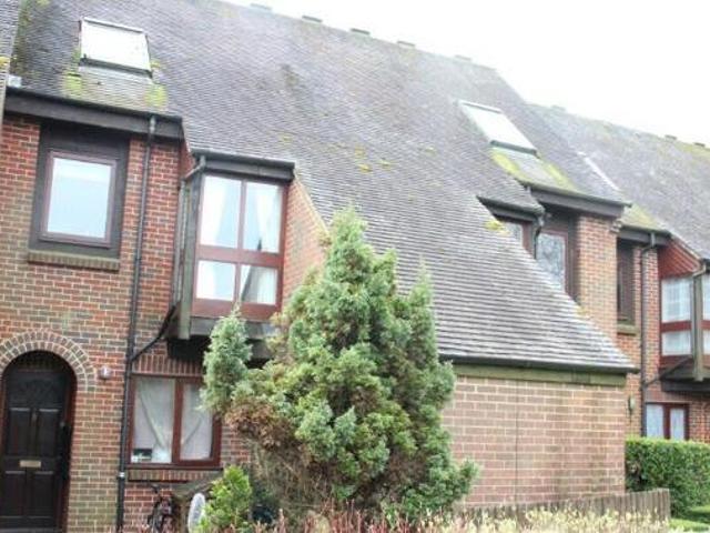 2 Bedroom Maisonette For Sale In Hungerford, Berkshire