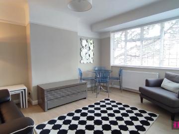 2 bedroom maisonette for rent