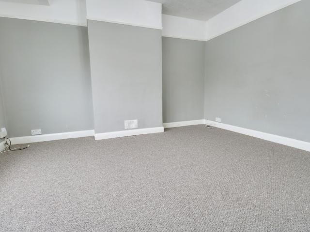 2 Bedroom Maisonette For Rent