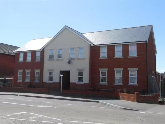 2 bedroom maisonette for rent in 241 Old Road, Clacton on Sea.