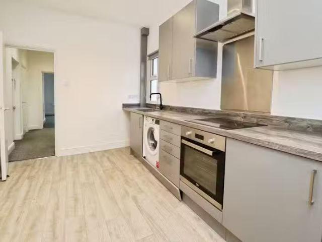 2 bedroom maisonette for rent in Victoria Place, Brightlingsea.