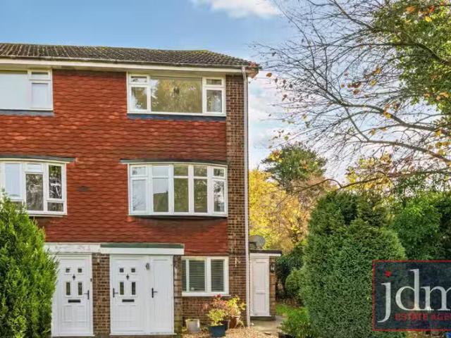 2 bedroom maisonette for rent in Clareville Road, Orpington, BR5