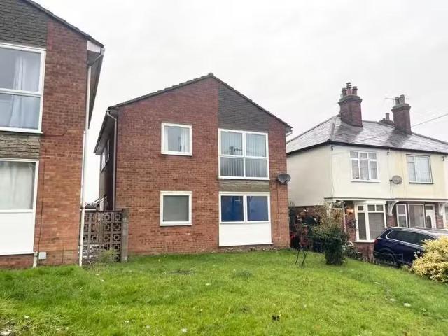 2 bedroom maisonette for rent in Knowles Close, Halstead, CO9