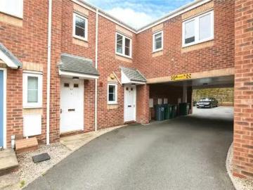 2 bedroom maisonette for rent in Mehdi Road, Oldbury, West Mid.