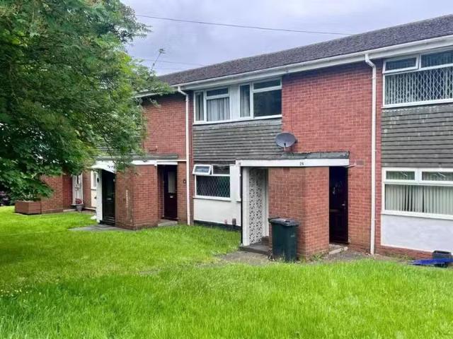 2 bedroom maisonette for rent in Sandyfields Road, Dudley, DY3