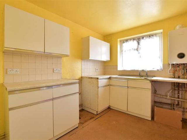 2 Bedroom Maisonette Flat