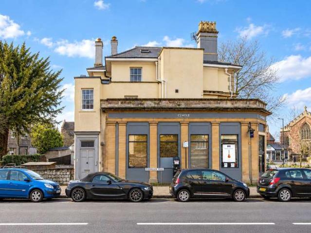 2 Bedroom Maisonette Flat