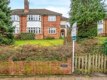 2 Bedroom Maisonette Flat