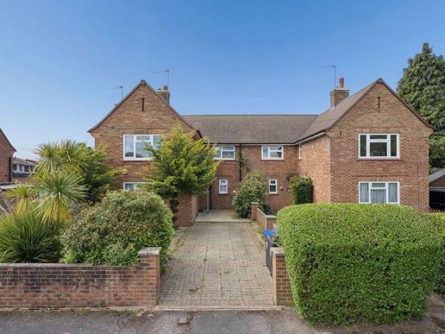 2 Bedroom Maisonette Flat