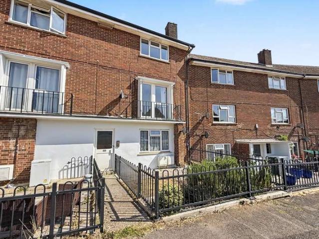 2 Bedroom Maisonette Flat