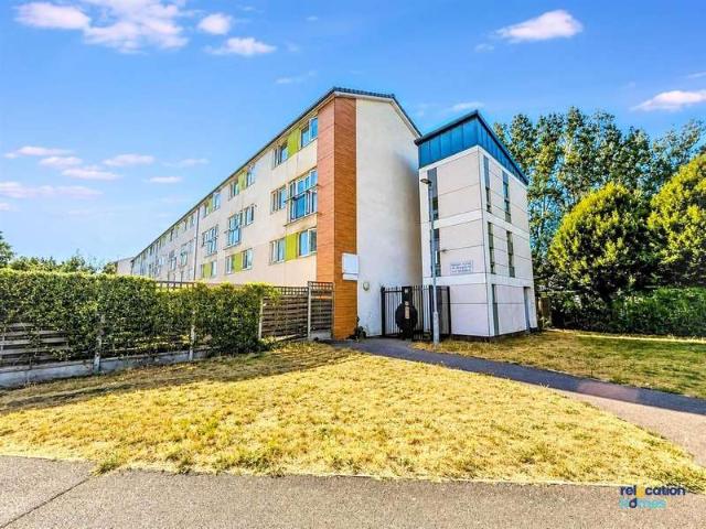 2 Bedroom Maisonette Flat