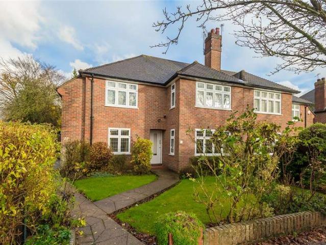 2 Bedroom Maisonette Flat