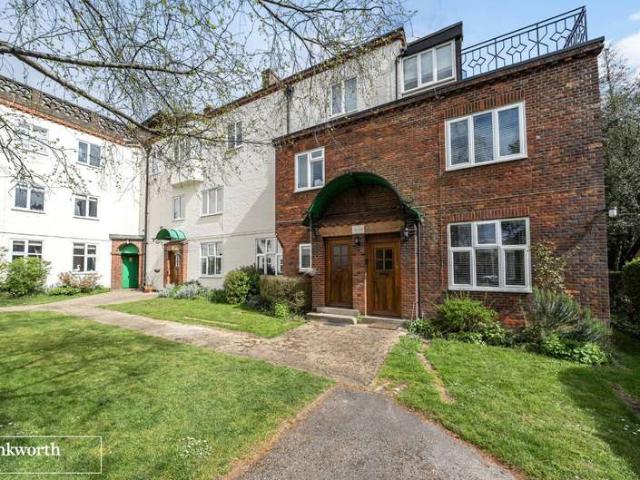 2 Bedroom Maisonette Flat