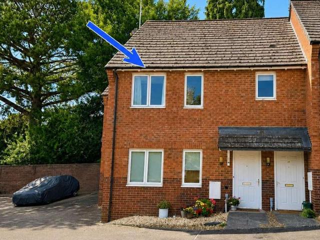 2 Bedroom Maisonette Flat
