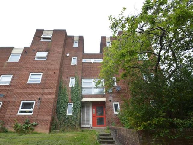 2 Bedroom Maisonette Flat
