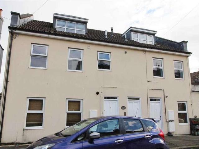 2 Bedroom Maisonette Flat