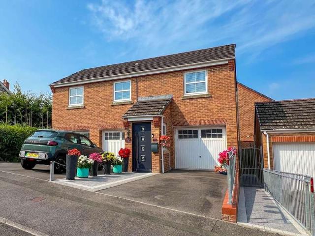 2 Bedroom Maisonette Flat