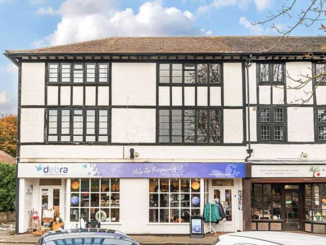 2 Bedroom Maisonette Flat