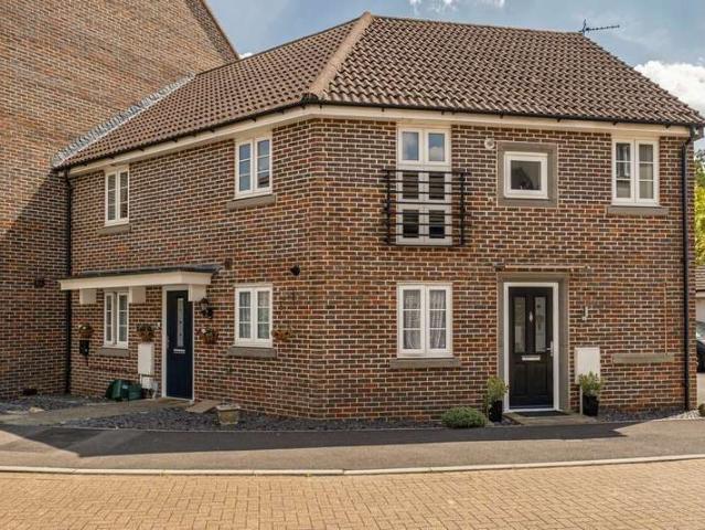 2 Bedroom Maisonette Flat