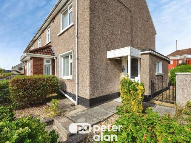 2 Bedroom Maisonette Flat