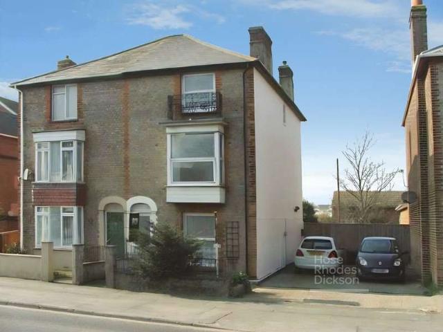 2 Bedroom Maisonette Flat