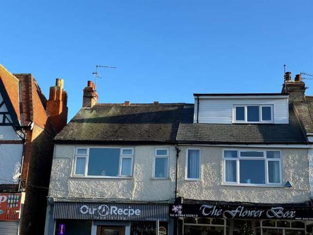 2 Bedroom Maisonette Flat