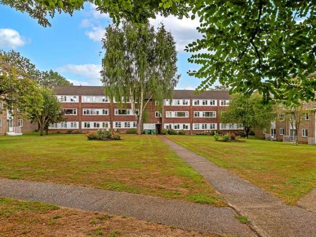 2 Bedroom Maisonette Flat