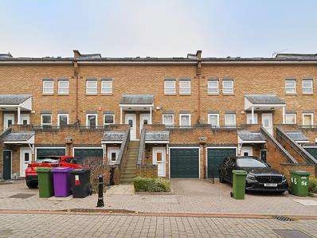 2 Bedroom Maisonette Flat
