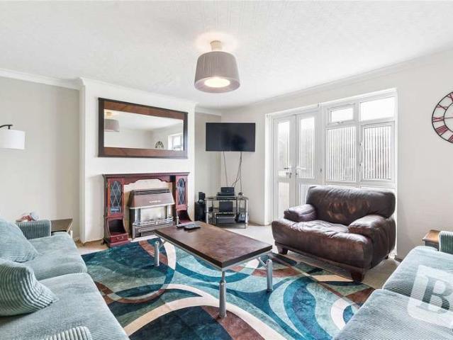 2 Bedroom Maisonette Flat
