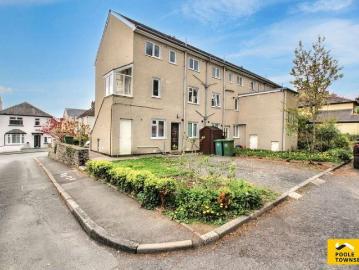 2 Bedroom Maisonette Flat