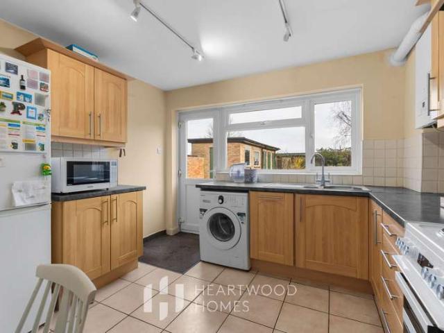 2 Bedroom Maisonette Flat