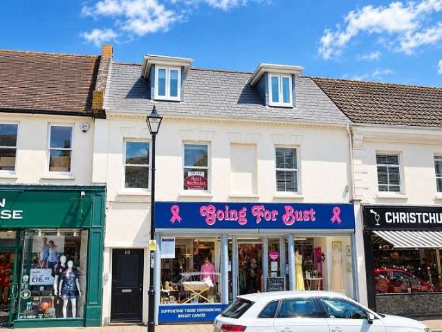 2 Bedroom Maisonette Flat