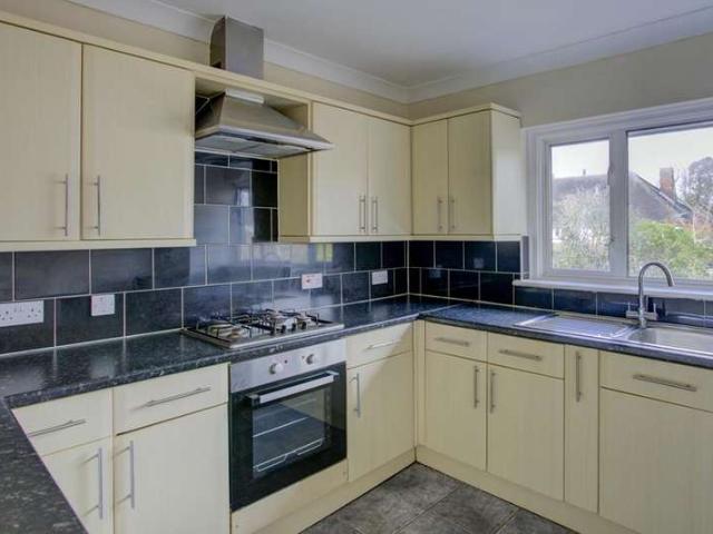 2 Bedroom Maisonette Flat