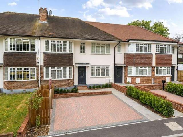 2 Bedroom Maisonette Flat