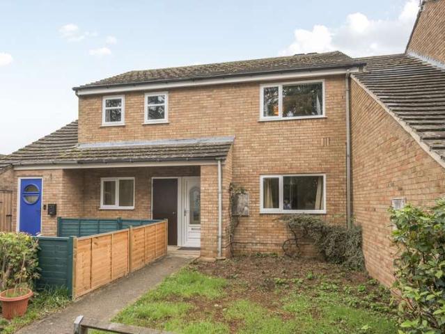 2 Bedroom Maisonette Flat